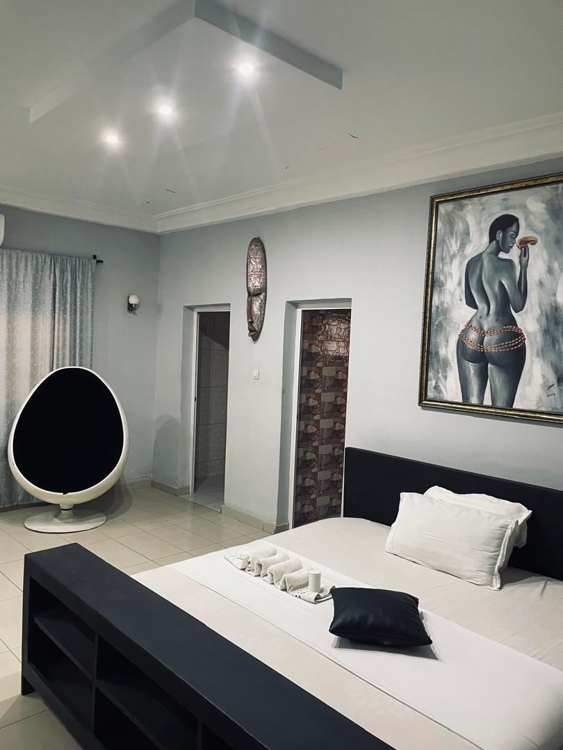 Appartement meublé 17 chambres de 600 m² en vente à Baguida Devego avec piscine – 500 millions FCFA