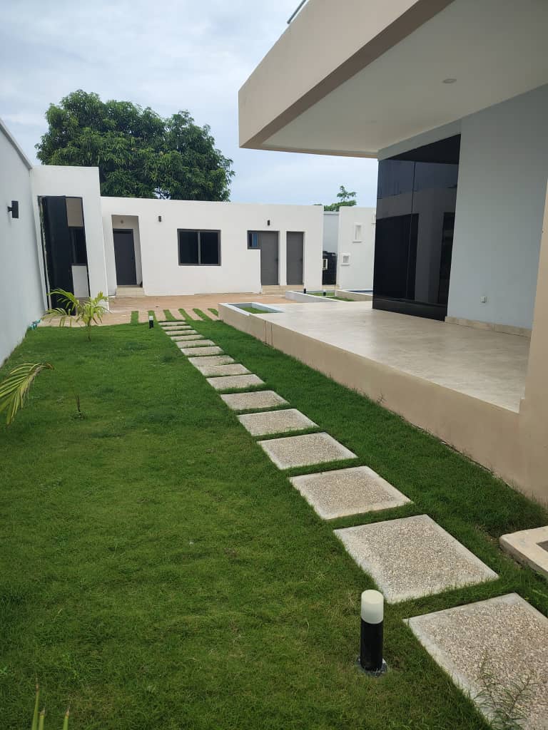 Villa 4 chambres en vente à Cité Renaissance – 600 millions FCFA