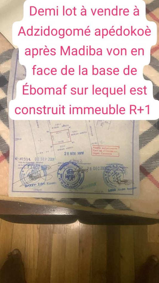 Immeuble R+1 3 chambres sur demi-lot en vente à Adidogomé – 46 millions FCFA