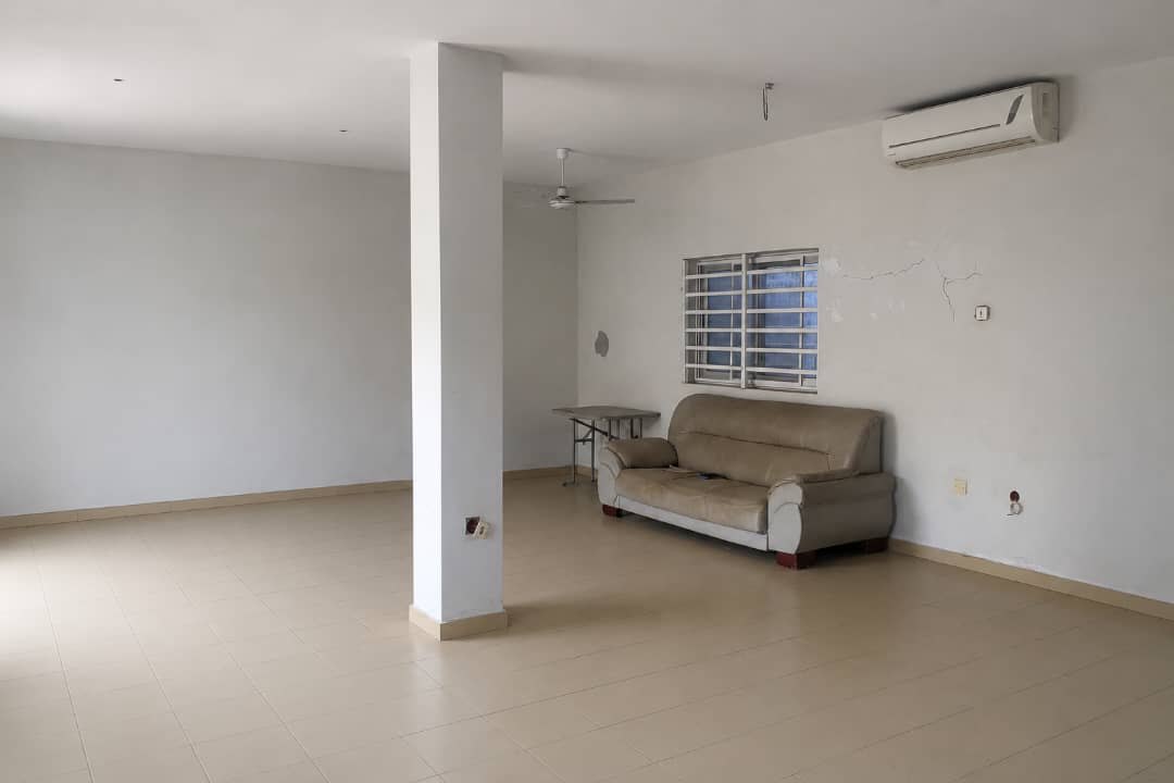 Bâtiment à usage de bureaux en location à Agoè Cacaveli – 200 000 FCFA