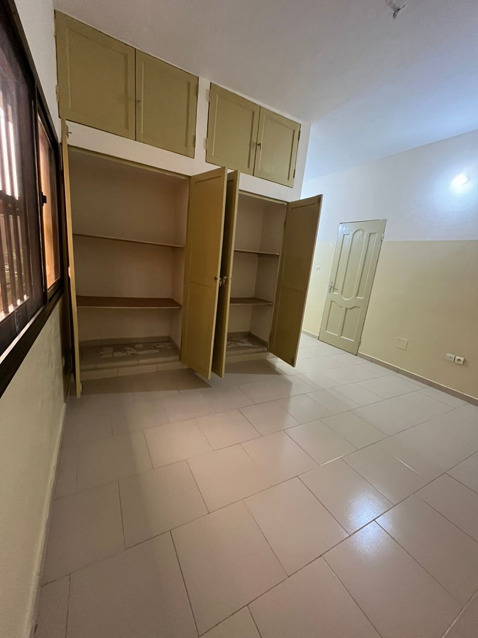 Villa duplex en location à Djidjolé Gblinkomé – 500 000 FCFA/mois