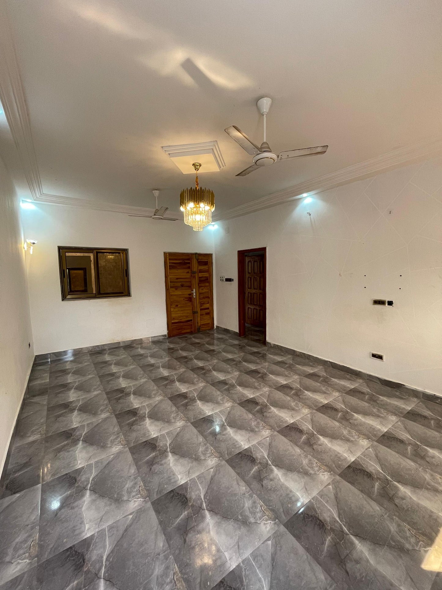 Bel appartement 2 chambres salon à louer à Hédranawoé – 120 000 FCFA