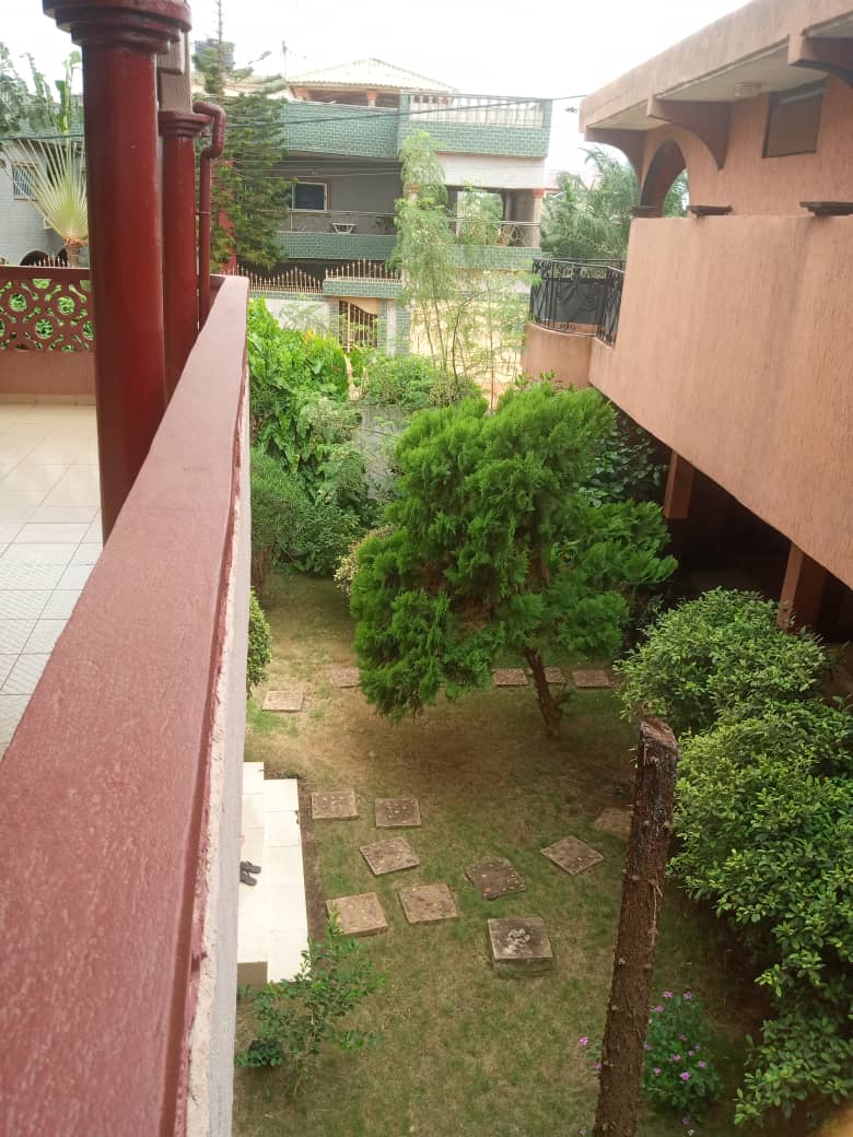 Appartement de 5 chambres à louer à Agoè Nanégbè - 160000 FCFA