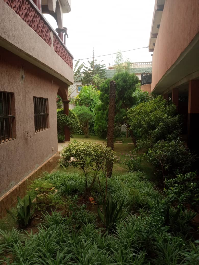 Appartement de 5 chambres à louer à Agoè Nanégbè - 160000 FCFA