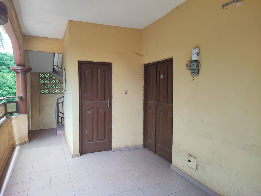 Maison de location en vente sur 1/4 de lot à Agoè Koffi Panou – 22 millions FCFA