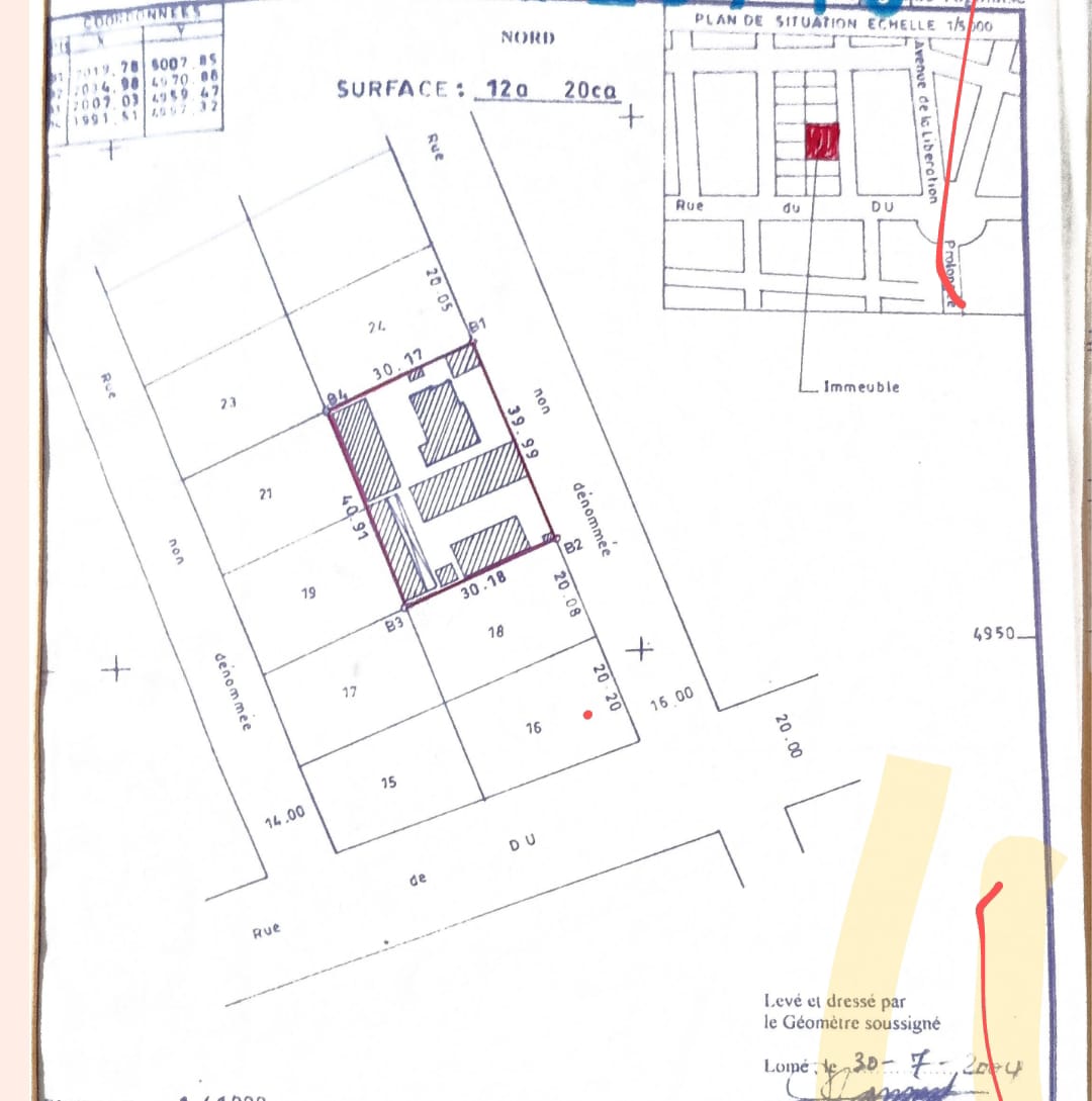 Terrain de 1220 m² en vente à Tokoin Trésor – 250 millions FCFA