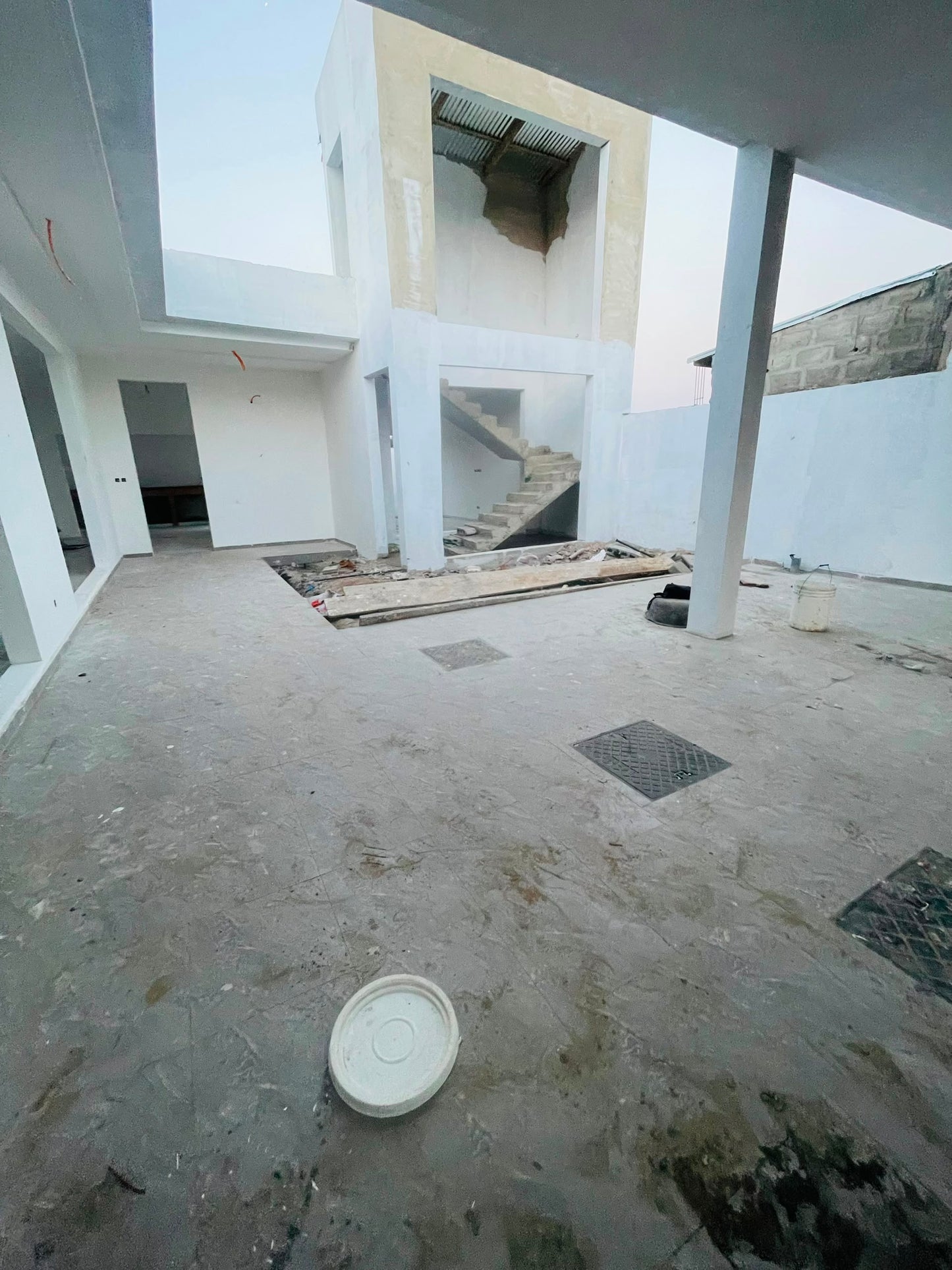 Villa 3 chambres de 300 m² en vente à Zanguéra – 45 millions FCFA