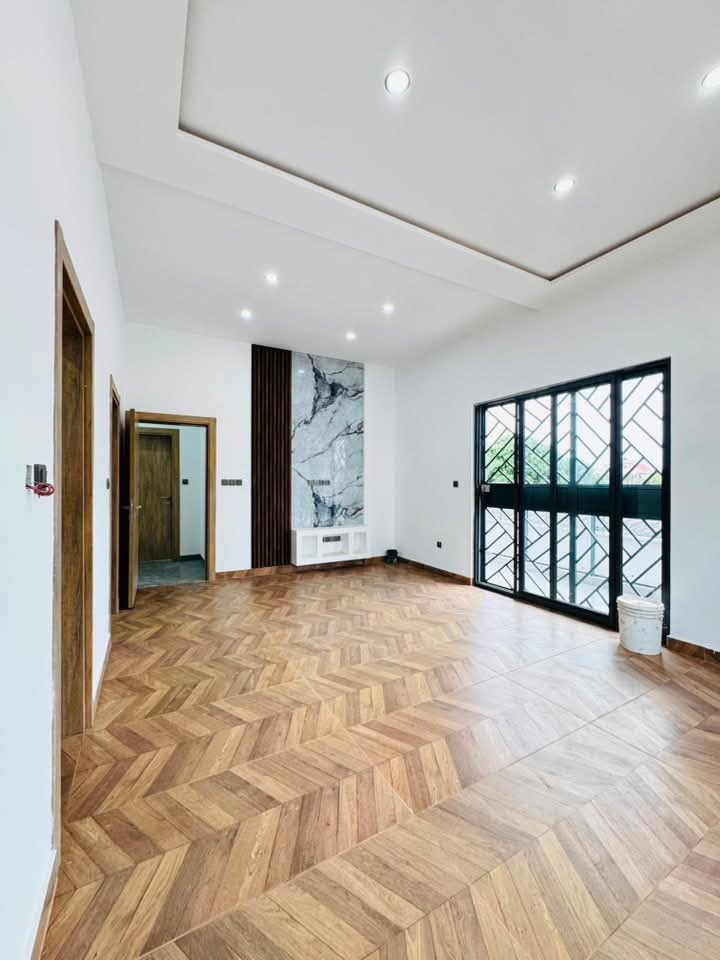 Appartement 3 chambres à louer à Amadahomé Bar Visa – 120 000 FCFA