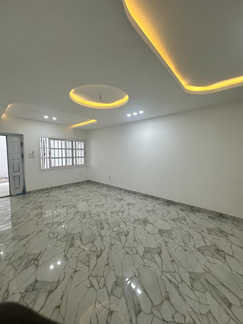 Appartement meublé 2 chambres à louer à Agoè Assiyéyé – 350.000 FCFA/mois