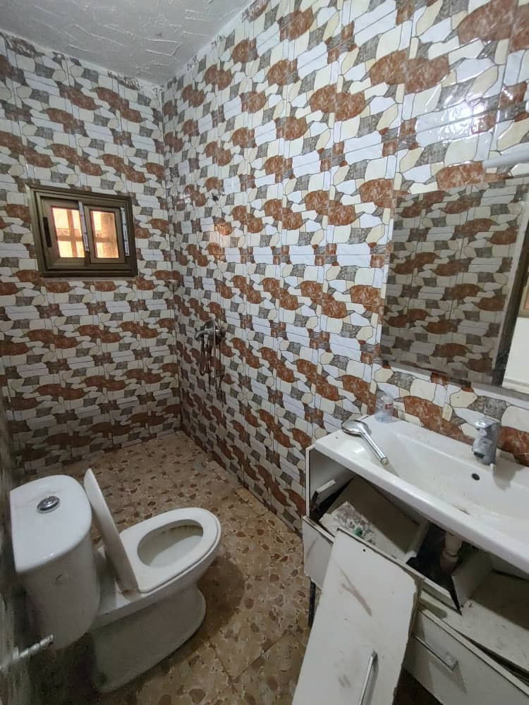 Appartement 3 chambres à louer à Adidogomé, à 3 minutes du goudron – 150.000 FCFA/mois