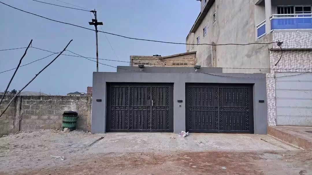 Villa meublée en vente à Kégué Zogbédji – 70 millions FCFA