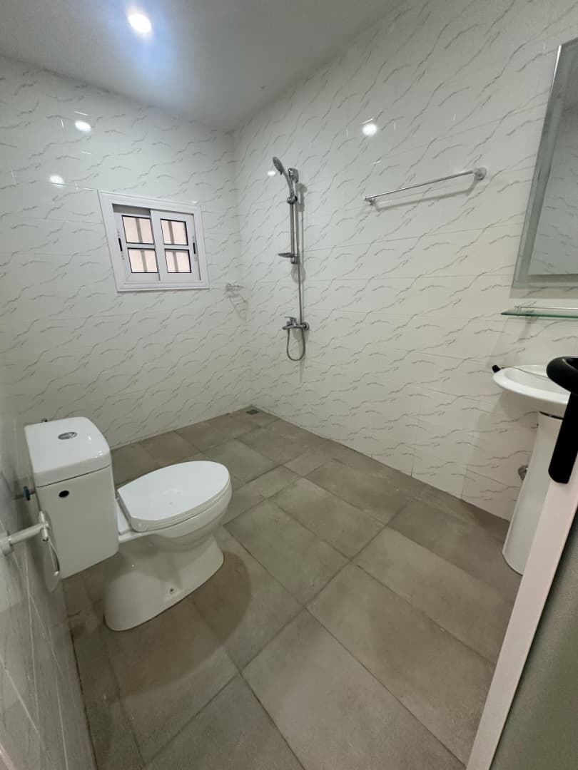 Appartement meublé 2 chambres à louer à Agoè Assiyéyé – 350.000 FCFA/mois