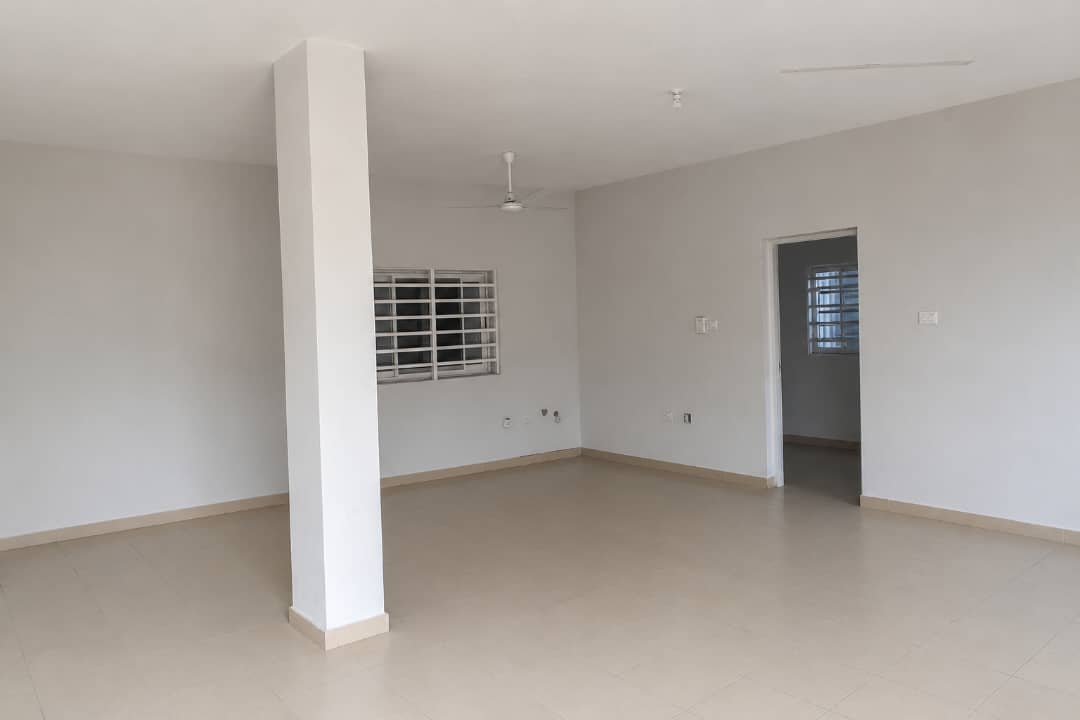 Bâtiment à usage de bureaux en location à Agoè Cacaveli – 200 000 FCFA
