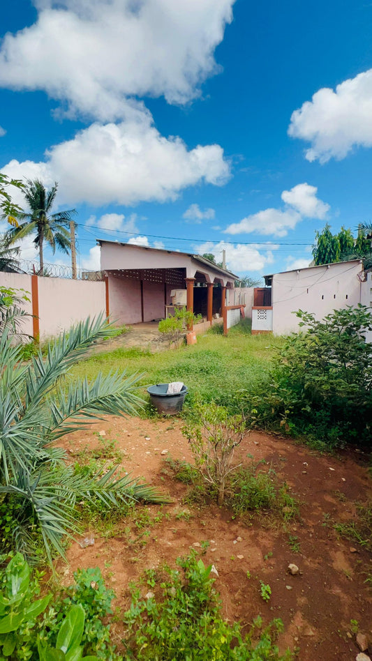 Villa 3 chambres en vente à Agoè Assiyéyé – 32 000 000 FCFA