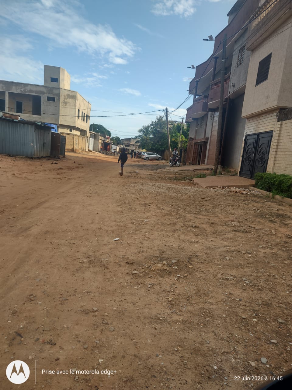 Terrain de 1600 m² en vente à Hédranawoè avec titre foncier – 50 millions FCFA le lot