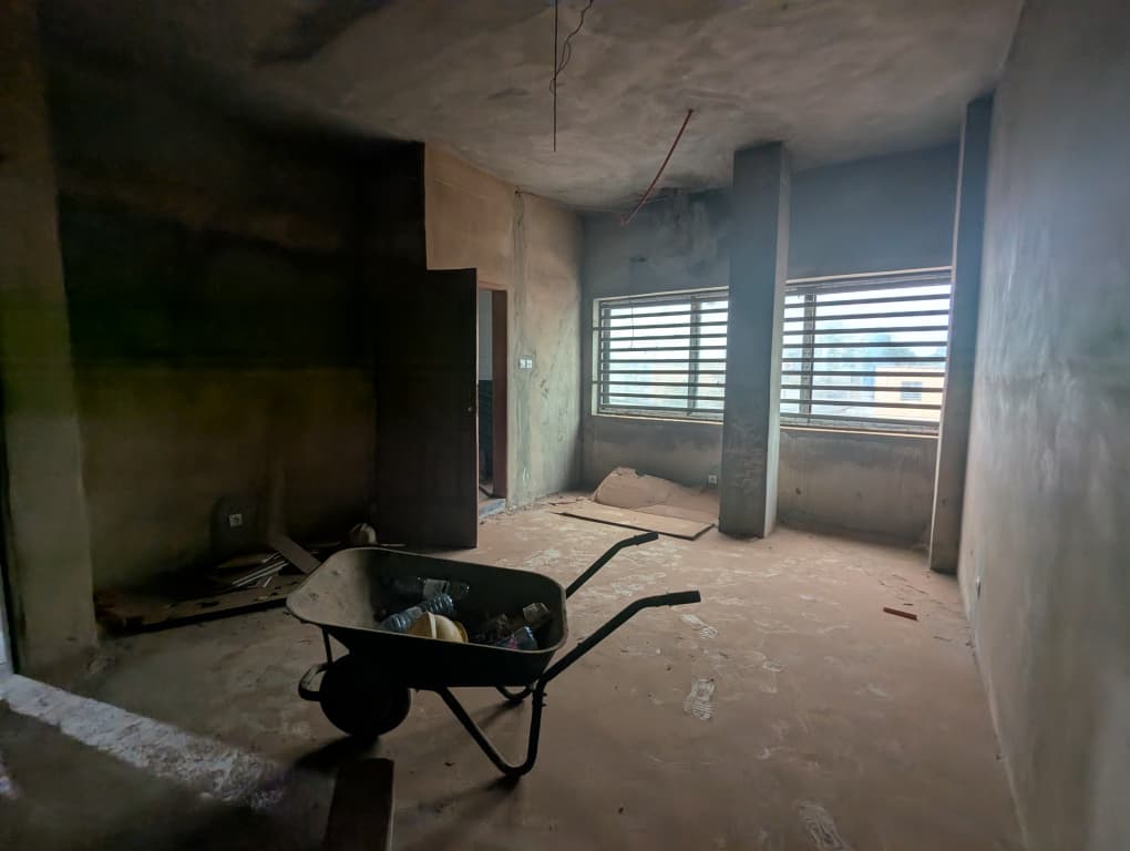 Immeuble R+1 en vente à Agoè 02 Lions – 133 millions FCFA