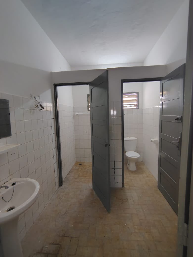Villa 3 chambres à louer à Totsi Gblenkomé - 250 000 FCFA/mois