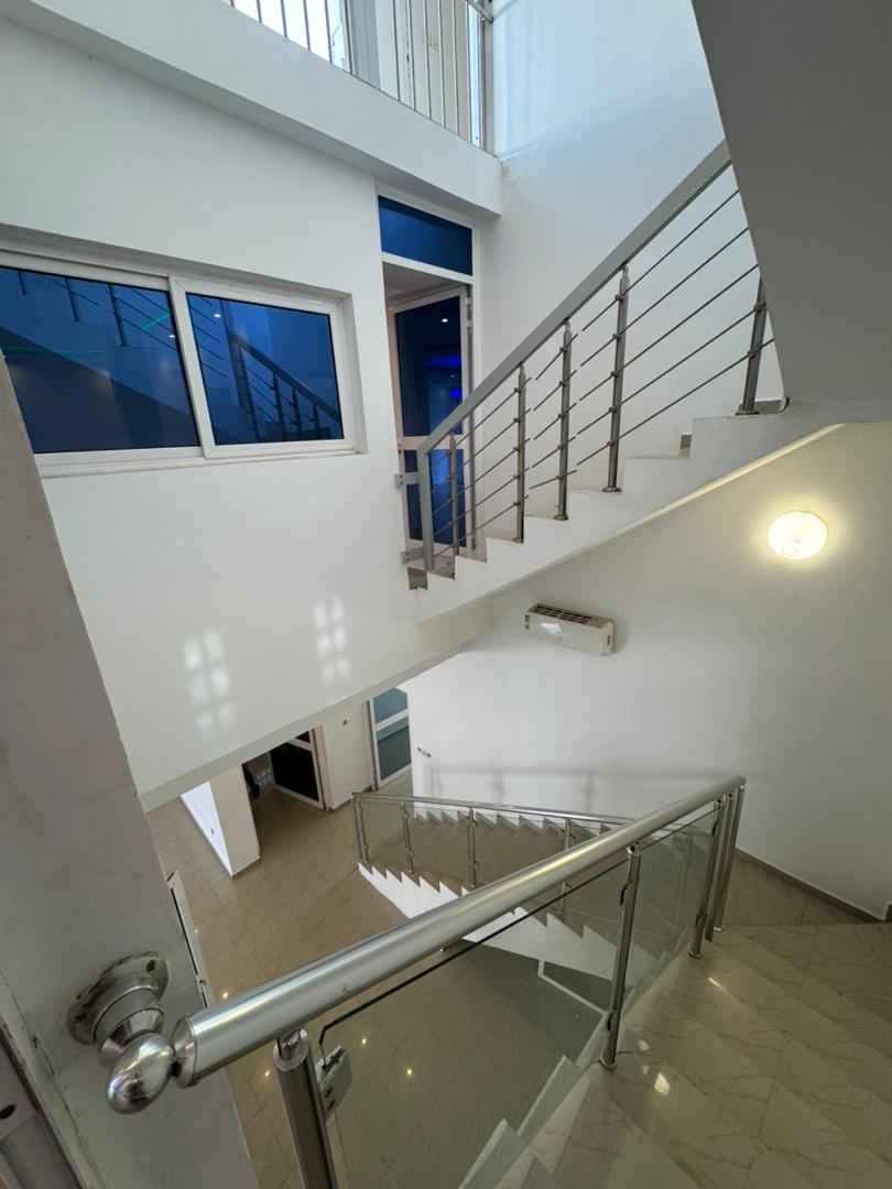 Cour 2 chambres à louer à Agoè Koshigan – 85000 FCFA
