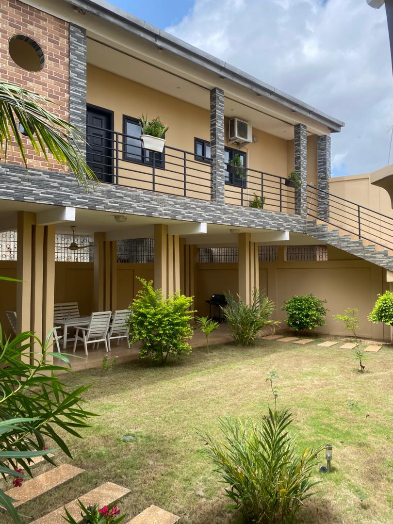 Villa 3 chambres en vente à Zanguéra – 120 millions FCFA