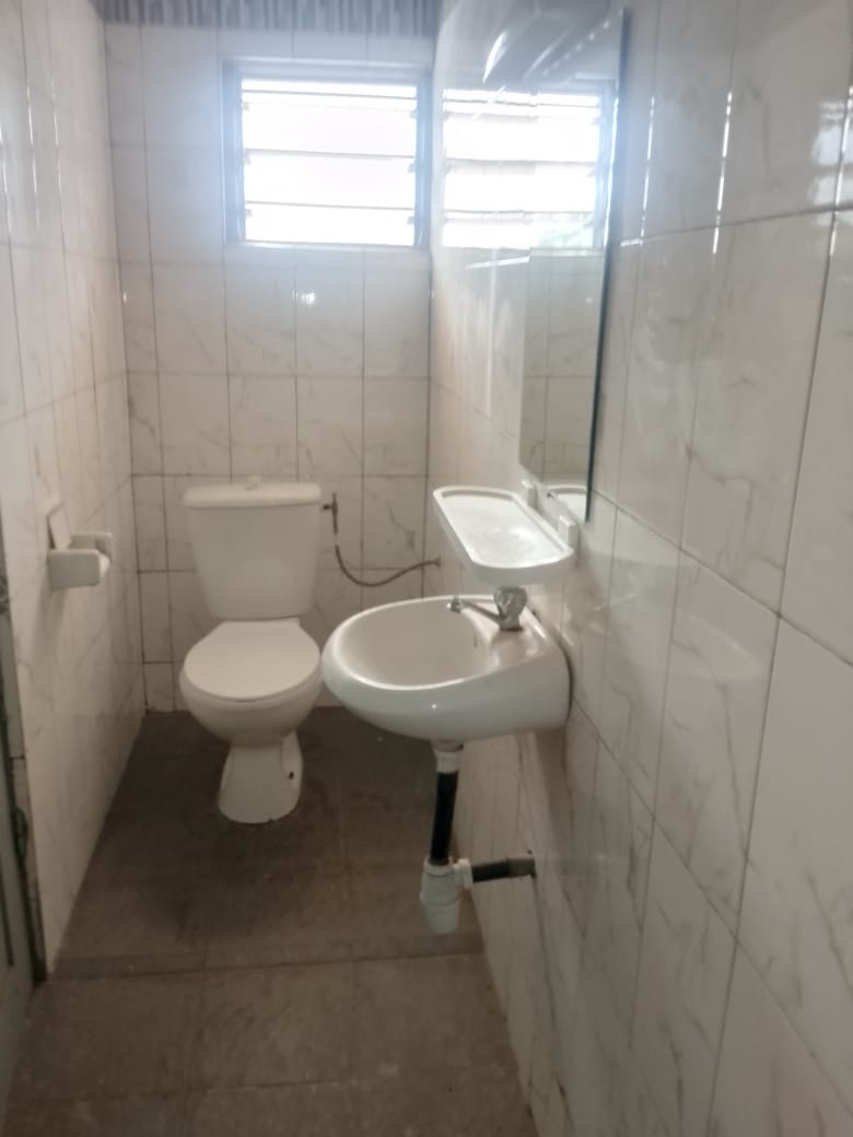 Appartement 3 chambres salon à louer à Agbalepedo sur le goudron de HAAC – 150 000 FCFA