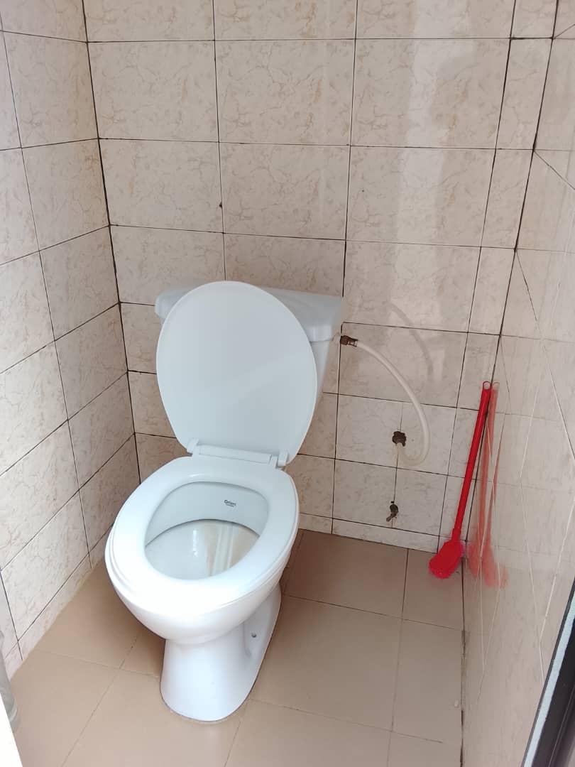Maison de location de 6 pièces sur 1 lot à Amadahome – 45.000.000 FCFA