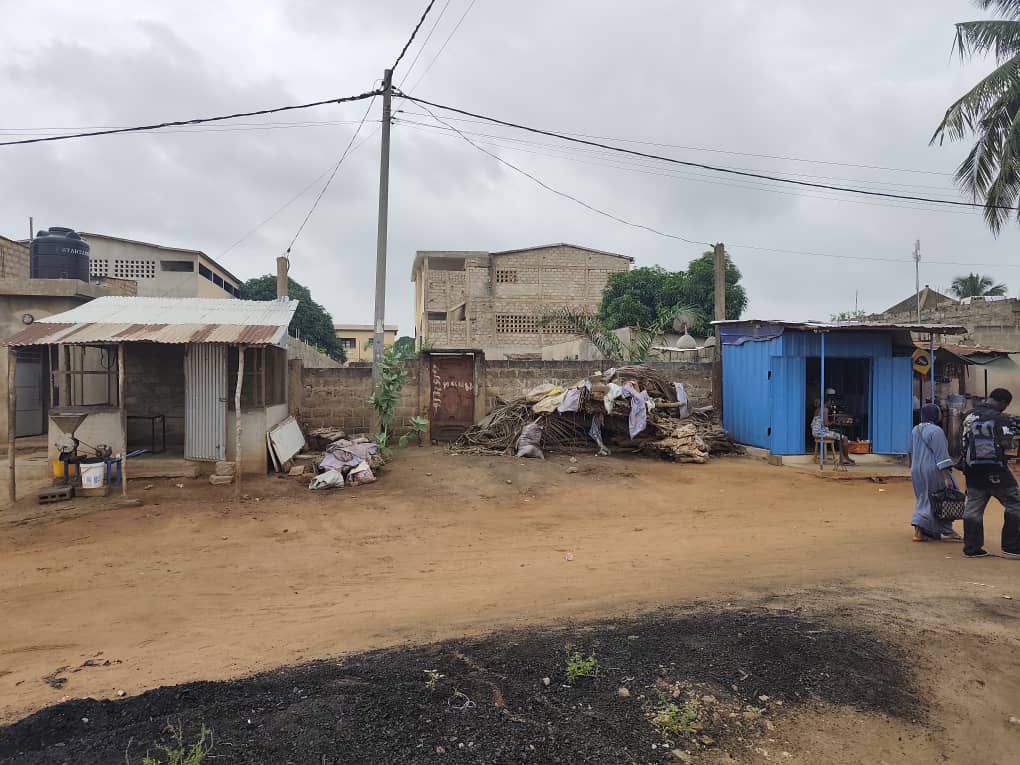 Terrain de 300 m² à vendre à Agoè Assiyéyé près du Lycée Agoè Nord – 20.500.000 FCFA