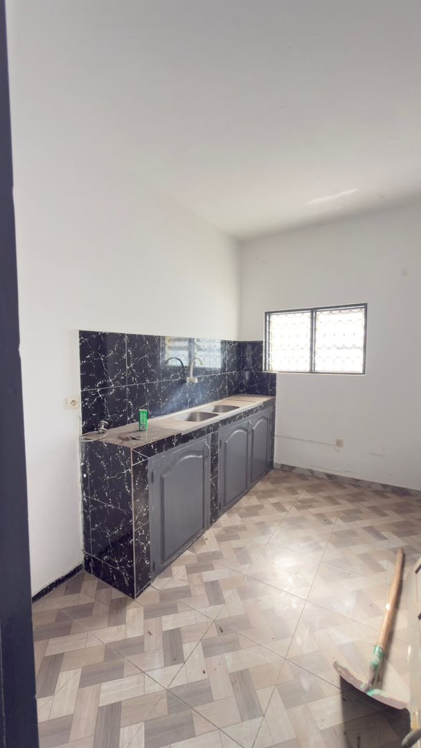 Villa 3 chambres à louer à Tokoin Protestant – 250000 FCFA