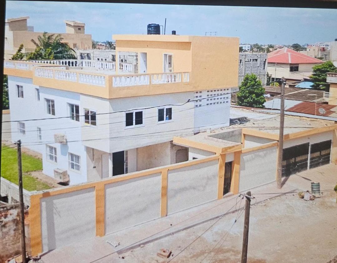 Villa duplex 4 chambres en location à Tokoin Doumassesse – 700000 FCFA/mois