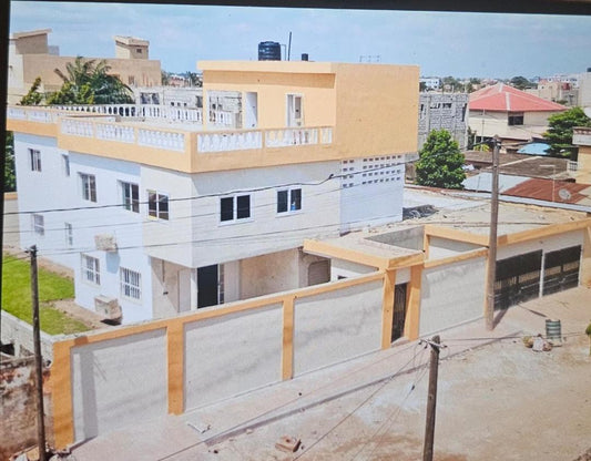 Villa duplex 4 chambres en location à Tokoin Doumassesse – 700000 FCFA/mois
