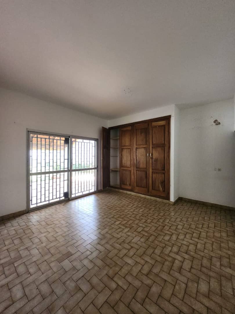 Villa 4 chambres à louer sur 2 lots à Hedzranawoé – 1 200 000 FCFA