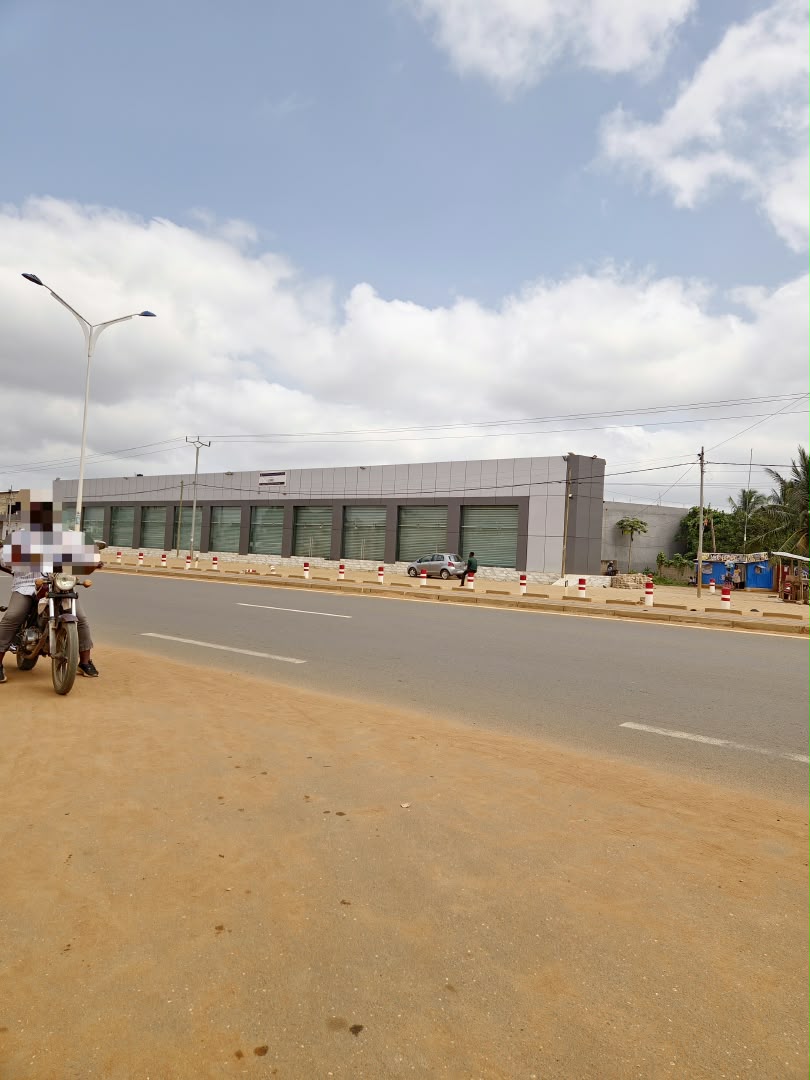 Terrain de 300 m² en vente à Agoè Legbassito Madjikpeto, à 100 m du goudron – 14 millions FCFA