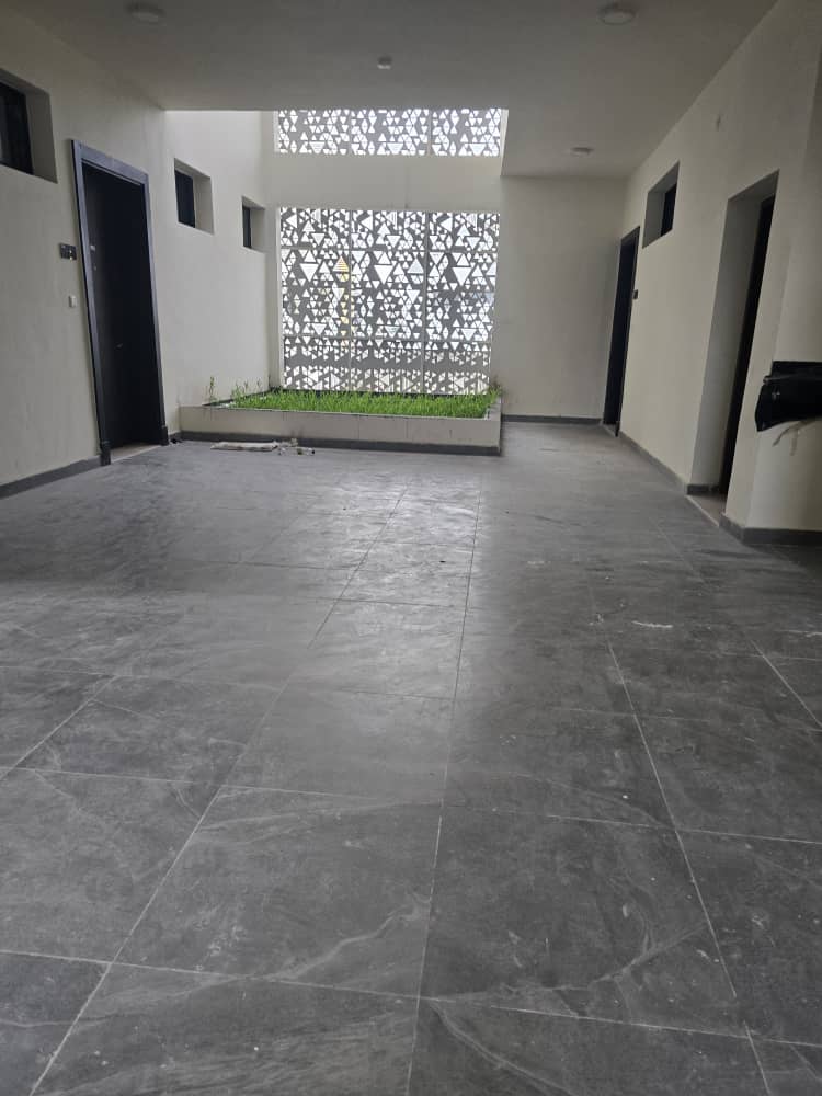 Appartement T2 haut standing lumineux non meublé à louer à Cité Renaissance, Novissi – 300 000 FCFA