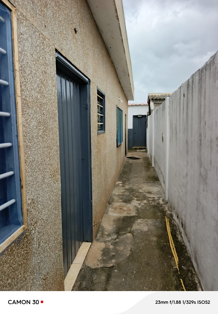Villa 3 chambres en vente à Adidogomé Awatamé Boukarou – 65 millions FCFA