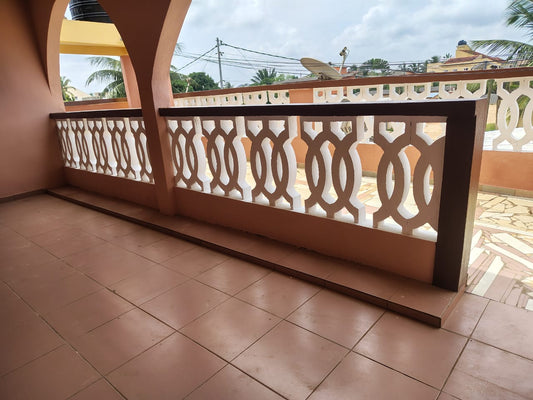 Appartement 3 chambres à louer à Gblenkome derrière pharmacie Maïna source de vie – 120 000 FCFA