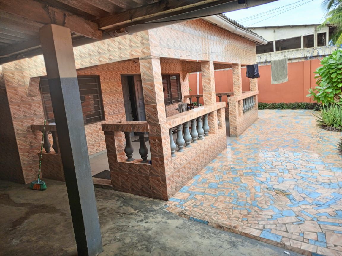 Villa 2 chambres à vendre à Avepozo – 48 millions FCFA