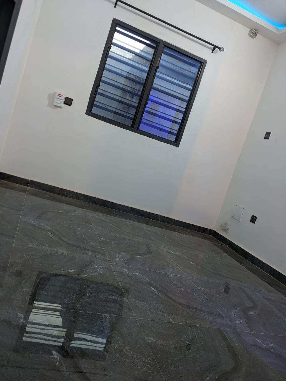 Mini villa 2 chambres en location à Agoè Sogbossito Abass Bonfo – 100 000 FCFA
