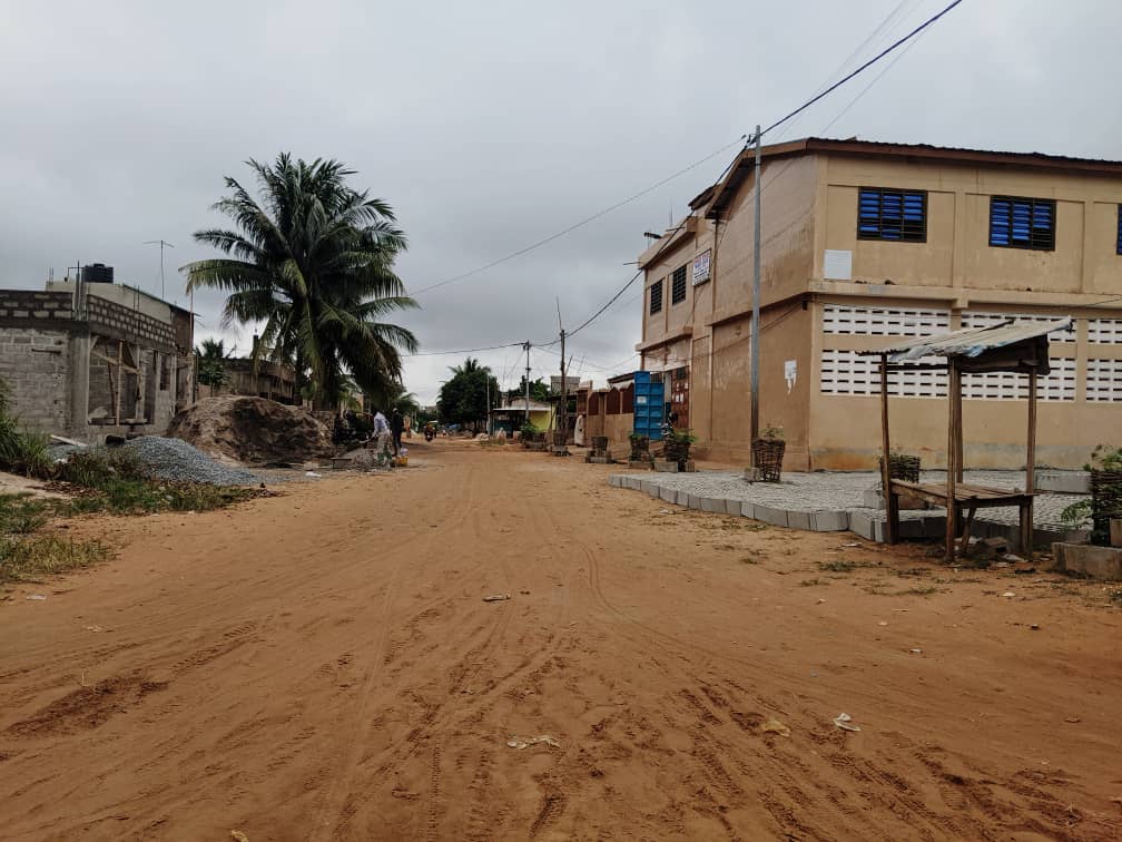 Terrain d'un demi-lot en vente à Ségbé Franco Arabe – 9 millions FCFA