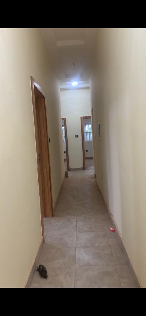 Appartement 3 chambres salon à louer à Ségbé – 250 000 FCFA/mois