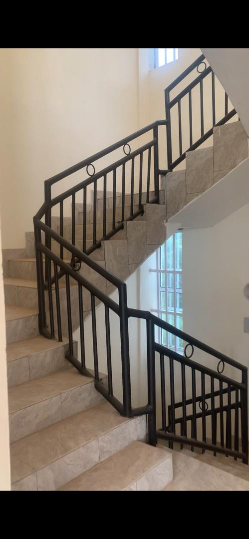 Appartement 3 chambres salon à louer à Ségbé – 250 000 FCFA/mois