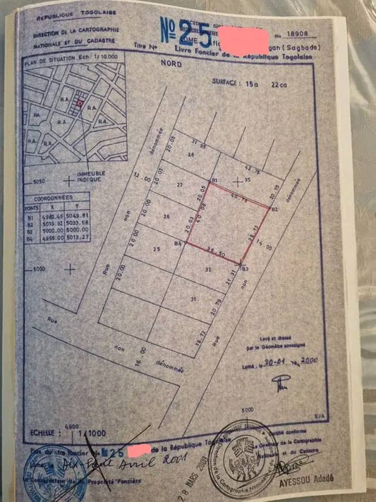 Terrain de 2 lots et demi en vente à Adidogomé derrière le lycée Moderne – 35 millions FCFA le lot