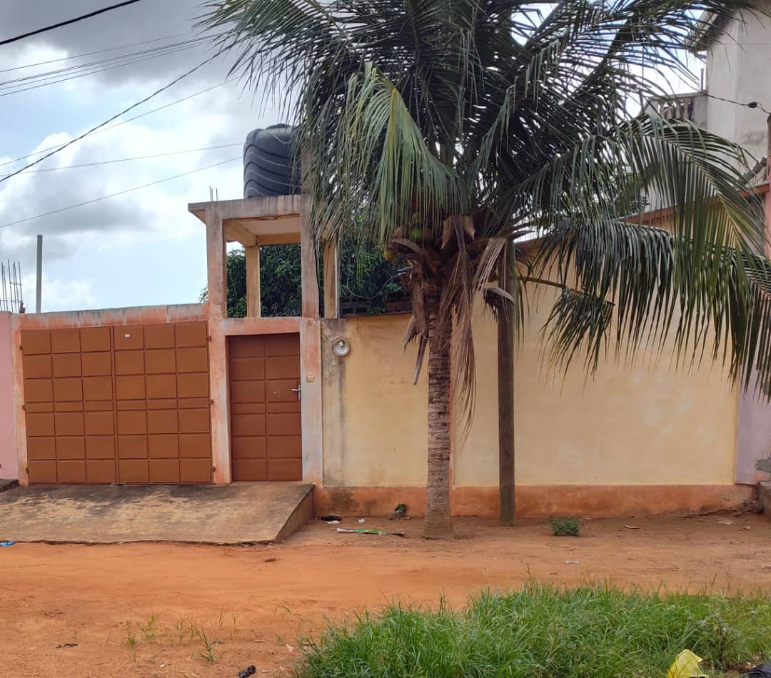 Villa 2 chambres en vente à Agoè Zopomahé – 25 millions FCFA
