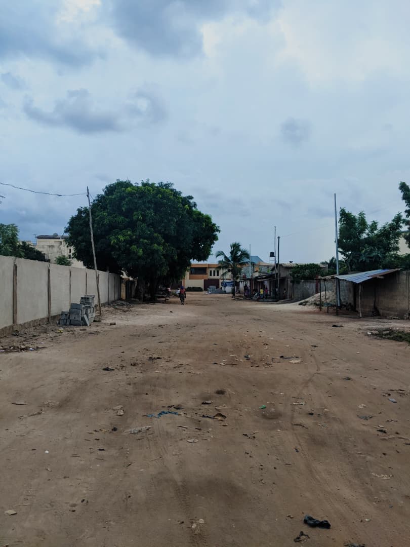 Terrain de 600 m² en vente en bordure de goudron à Adidogomé Atillamonuou Rafiti – 50 millions FCFA
