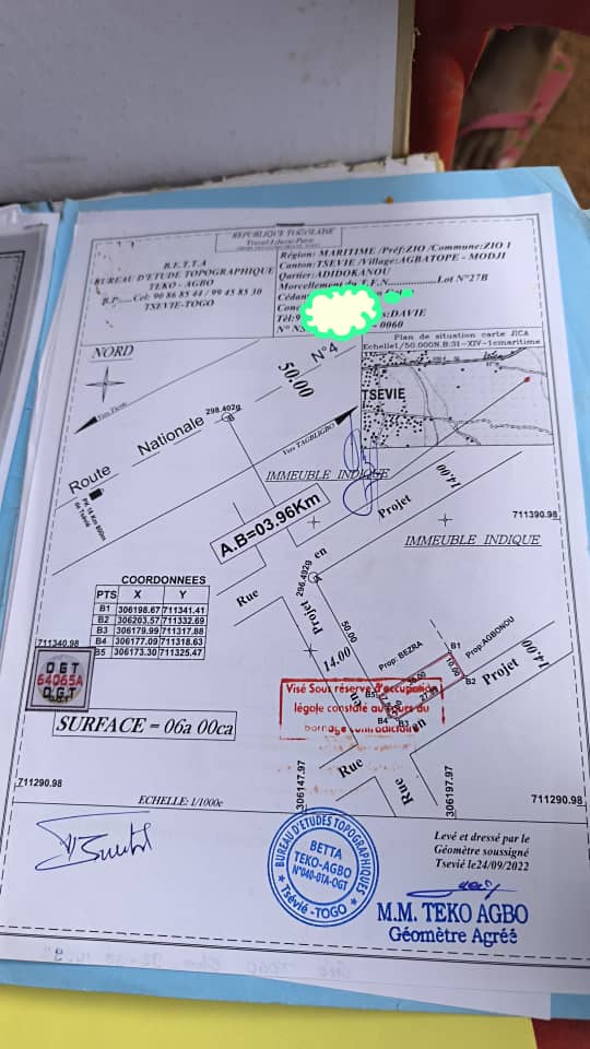Demi lot à vendre à Tsévié Agbatopé Modji – 4 millions FCFA