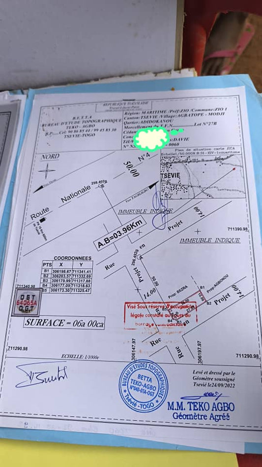 Demi lot à vendre à Tsévié Agbatopé Modji – 4 millions FCFA
