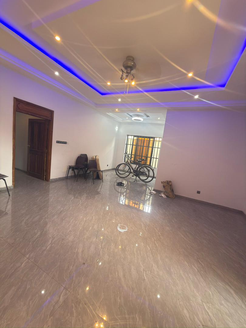 Villa 3 chambres en location à Hédzranawoé – 250 000 FCFA