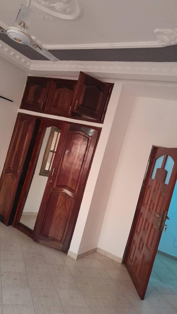 Villa 3 chambres à louer à Léo 2000 - 250000 FCFA