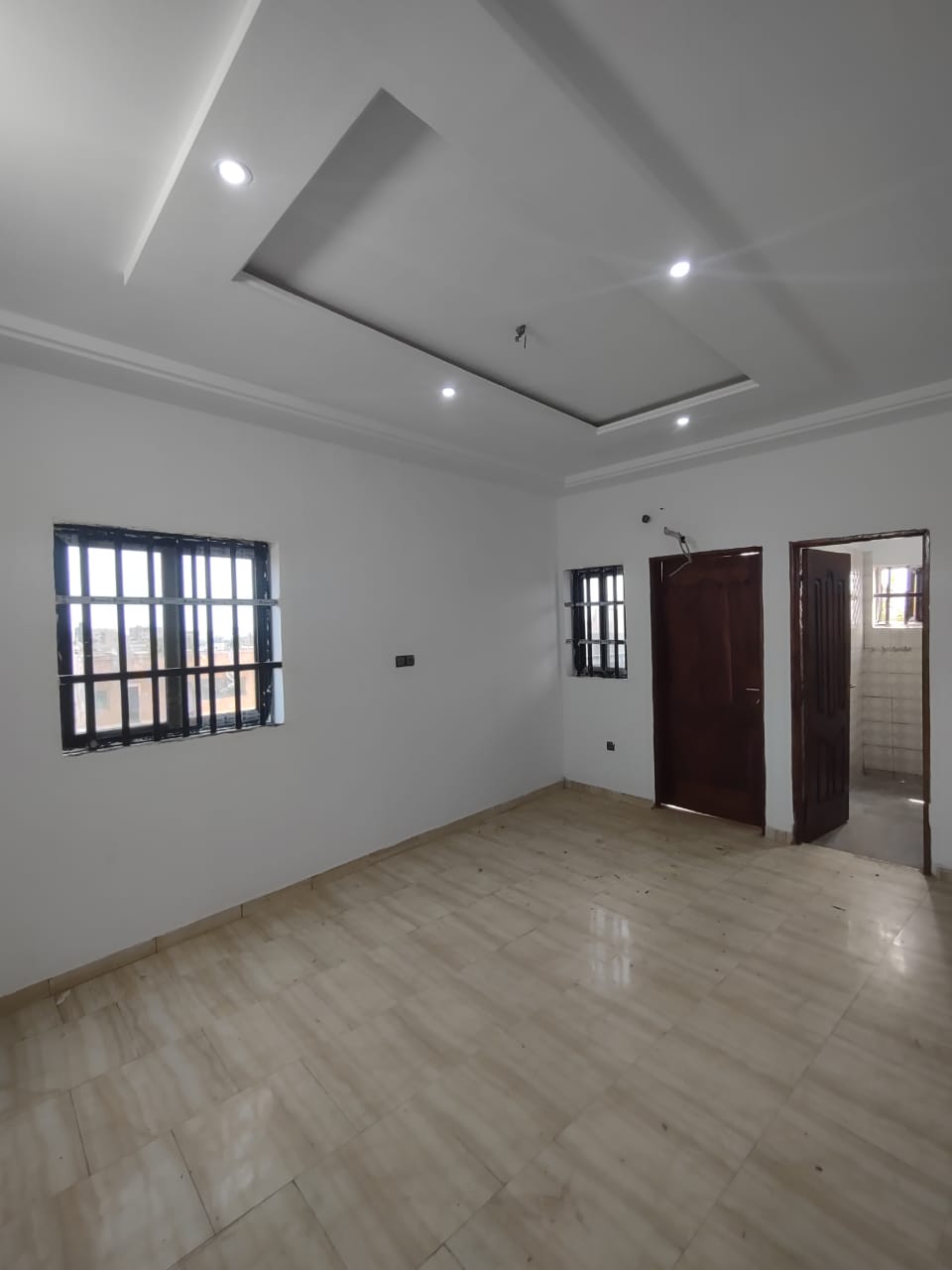 Appartement 2 chambres à louer à Tokoin Adewui Eamau – 150 000 FCFA