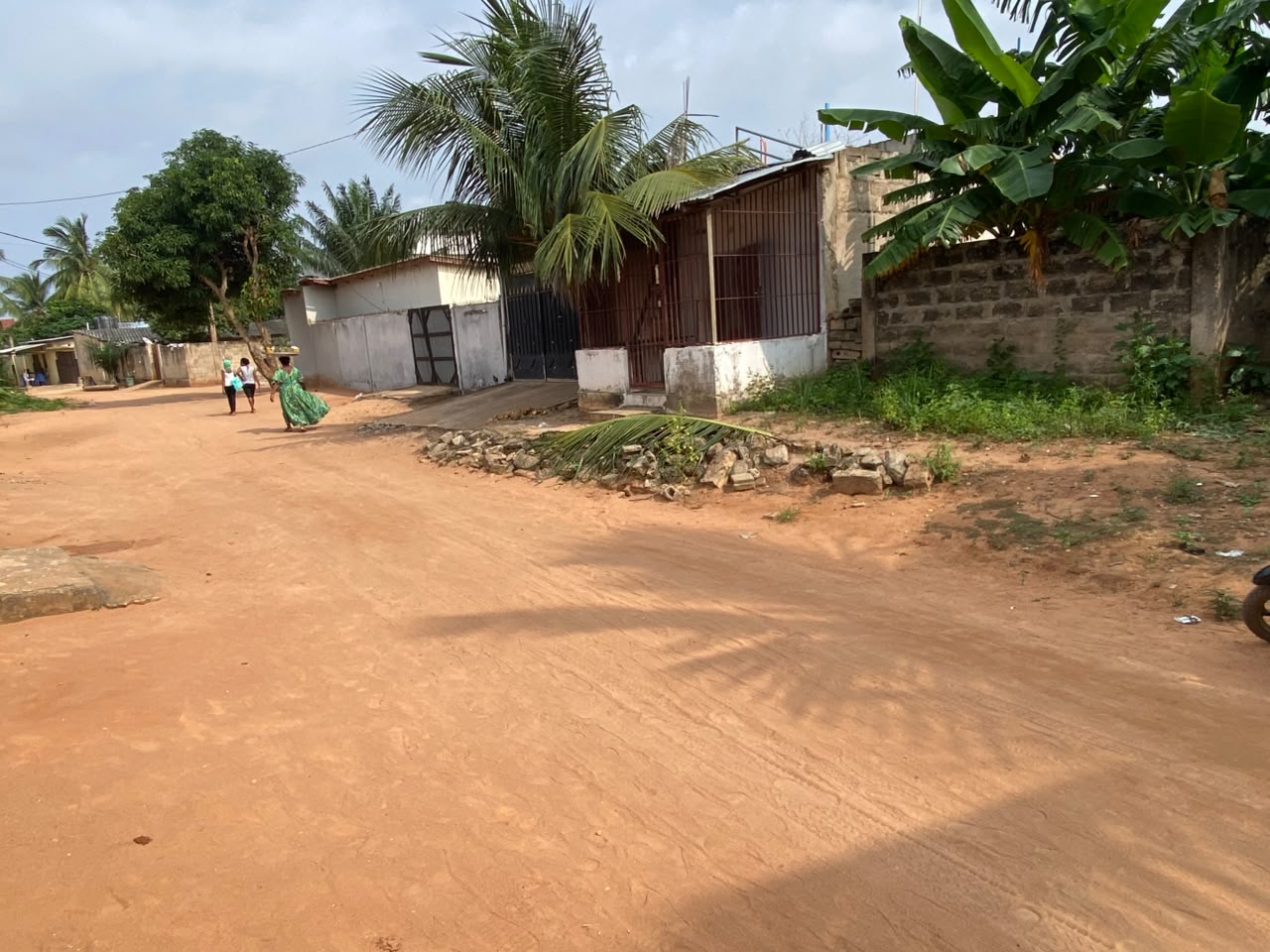 Terrain de 3/4 de lot à vendre à Adidogomé – 20 millions FCFA