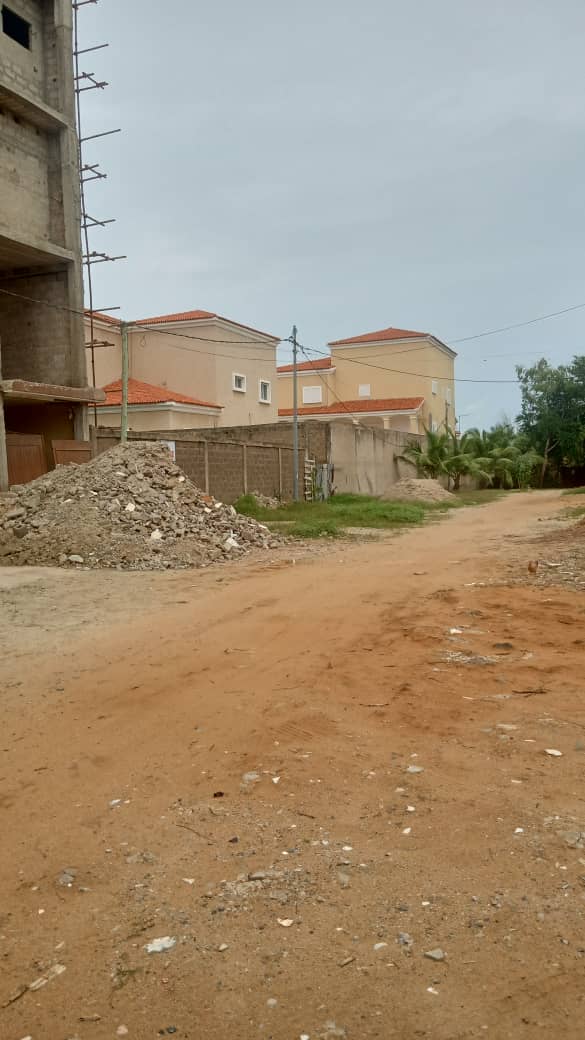 Terrain de 1 lot en vente à Baguida côté plage à 100m du goudron – 55 millions FCFA