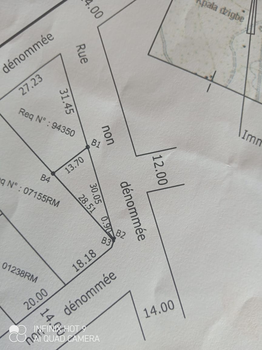 Terrain d'un quart de lot en vente à Kpala – 5 millions FCFA